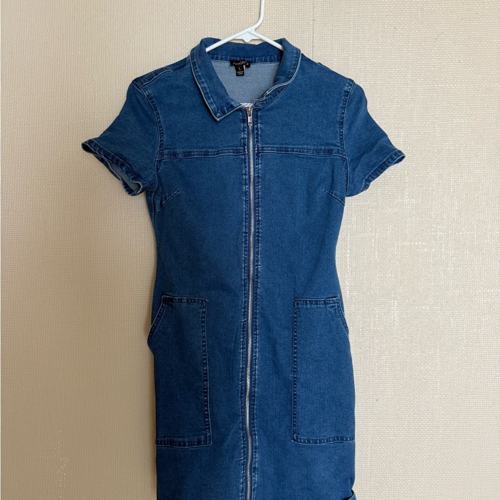 Vintage-Inspired Denim Zip-Up Mini Dress – Utility Style